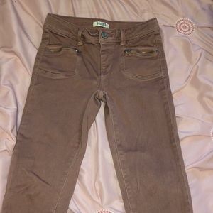I’m selling a pair of pants